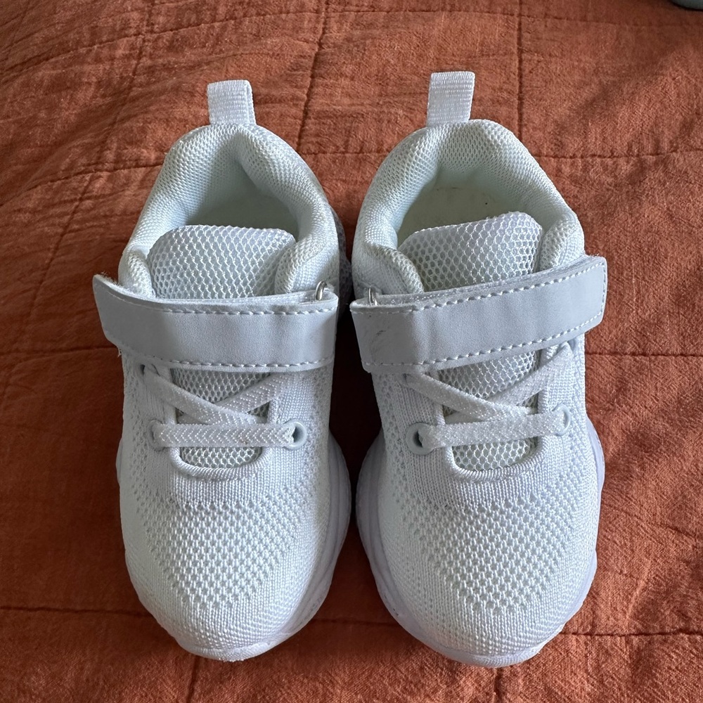 White Toddler Tennis Shoe